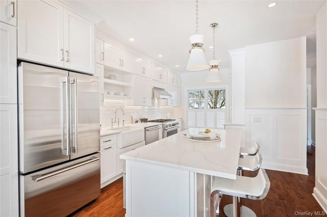 19 Club Court, Pleasantville, NY 10570