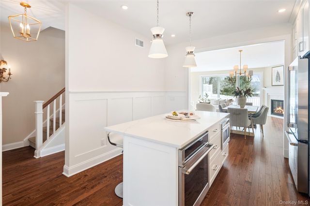 19 Club Court, Pleasantville, NY 10570