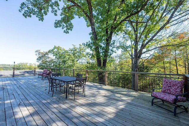 44 Stonemont Road, Blue Eye, MO 65611