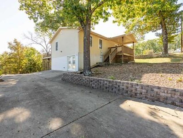 44 Stonemont Road, Blue Eye, MO 65611