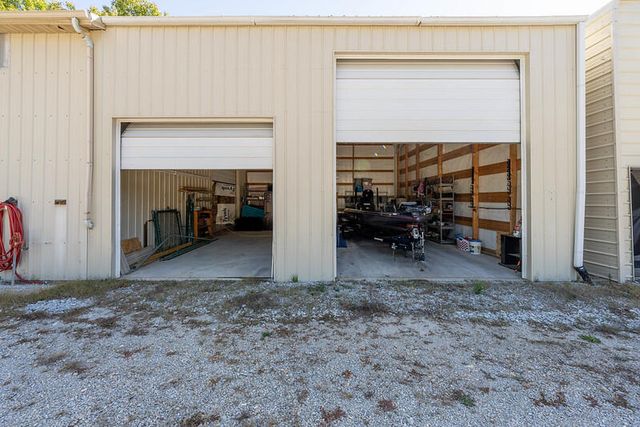 44 Stonemont Road, Blue Eye, MO 65611
