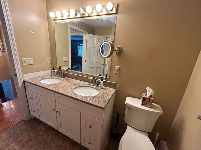 3 Partridge Lane, East Kingston, NH 03827