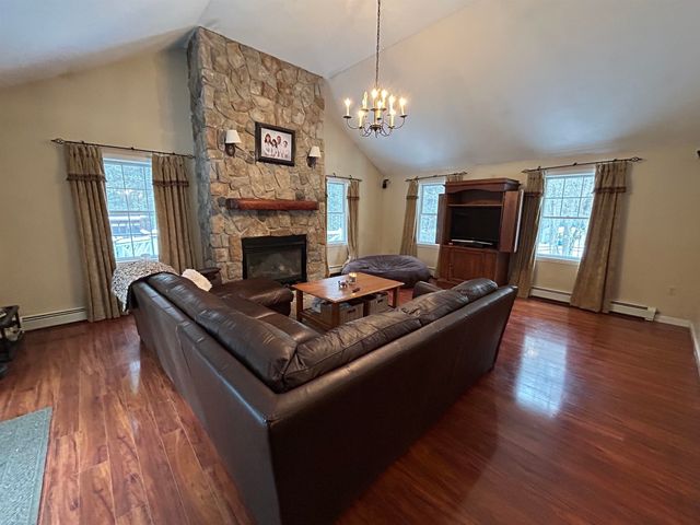 3 Partridge Lane, East Kingston, NH 03827