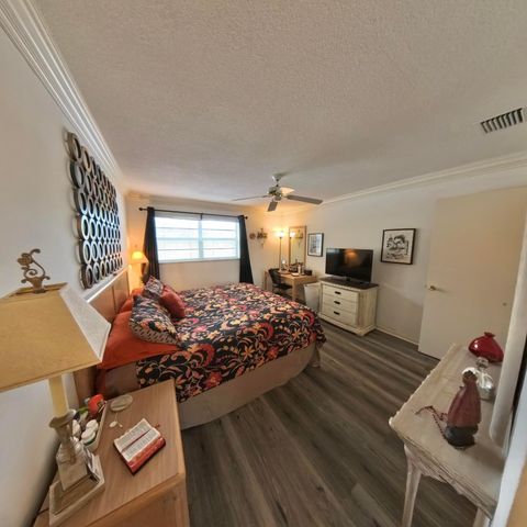 4100 Crystal Lake Drive 209, Pompano Beach, FL 33064