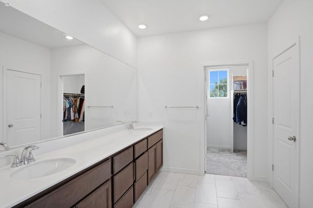 5520 Cora Way, Keyes, CA 95328