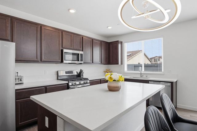 5520 Cora Way, Keyes, CA 95328