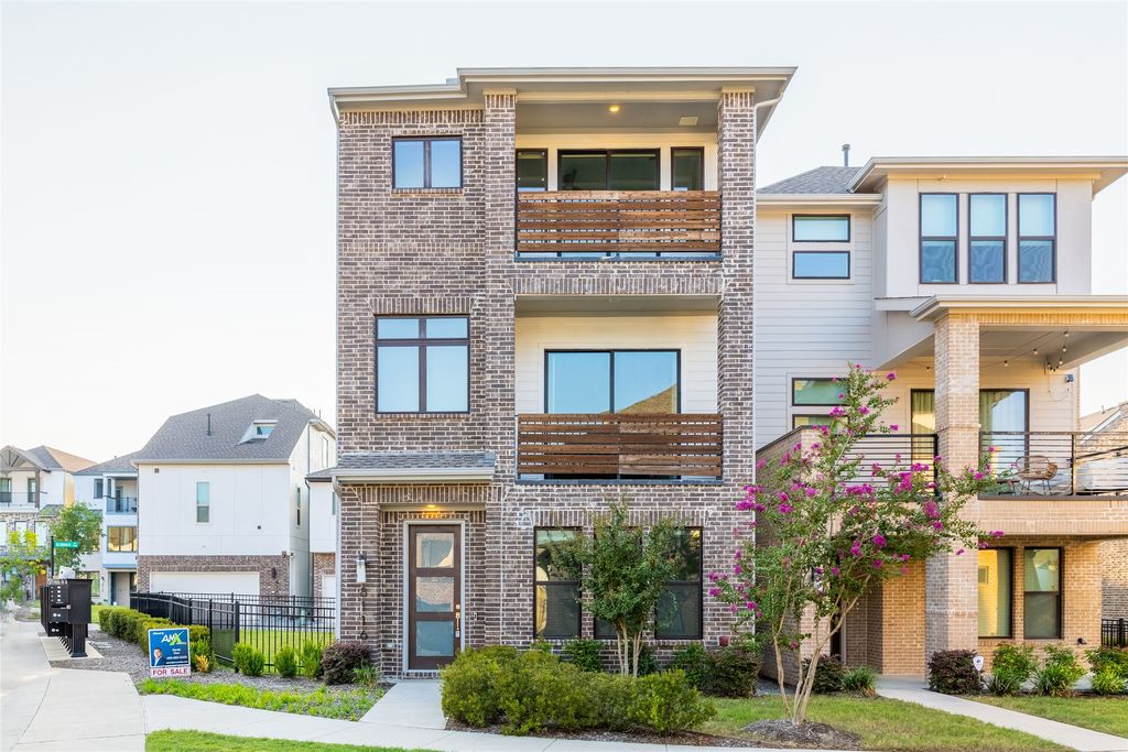 8116 Ardmore Court, Dallas, TX 75231