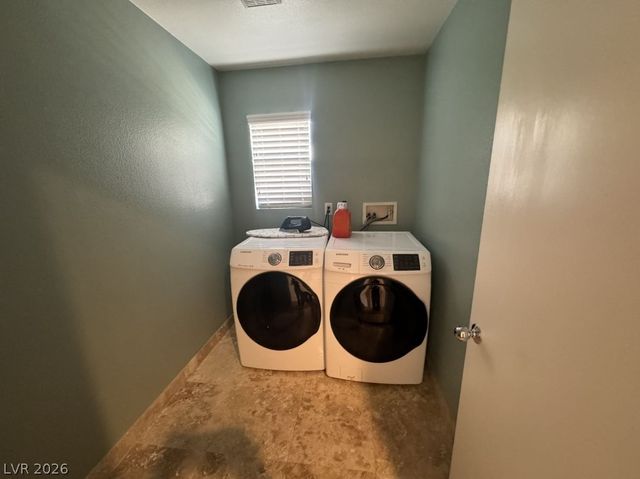9695 Ridgebluff Avenue, Las Vegas, NV 89148