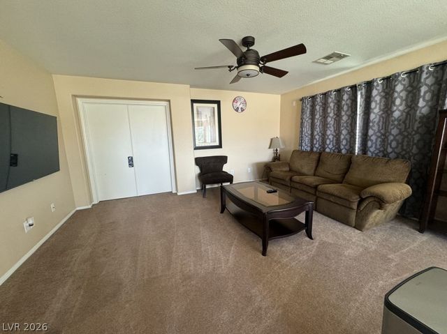 9695 Ridgebluff Avenue, Las Vegas, NV 89148