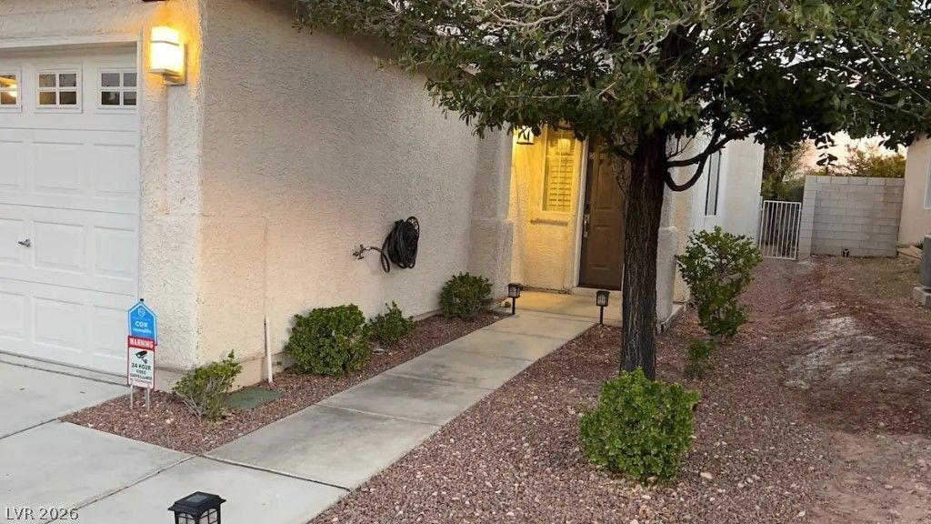 9695 Ridgebluff Avenue, Las Vegas, NV 89148 — photo 2