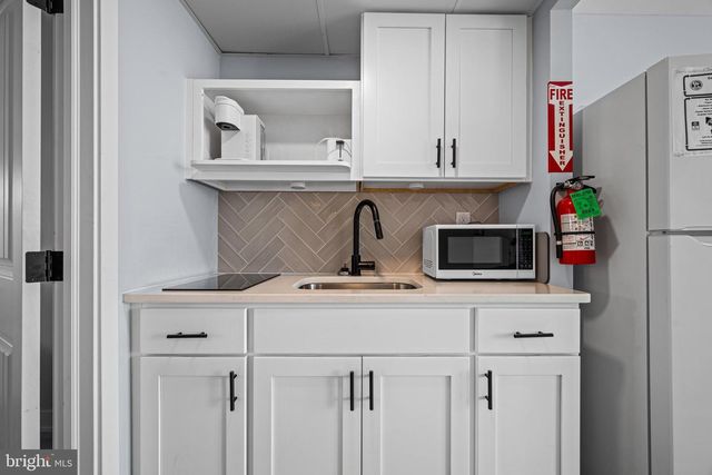 2200 ATLANTIC # 104, North Wildwood, NJ 08260