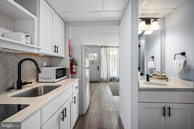 2200 ATLANTIC # 104, North Wildwood, NJ 08260