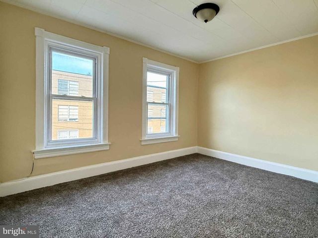 33 LAFAYETTE AVE, Hamilton, NJ 08610