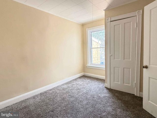 33 LAFAYETTE AVE, Hamilton, NJ 08610