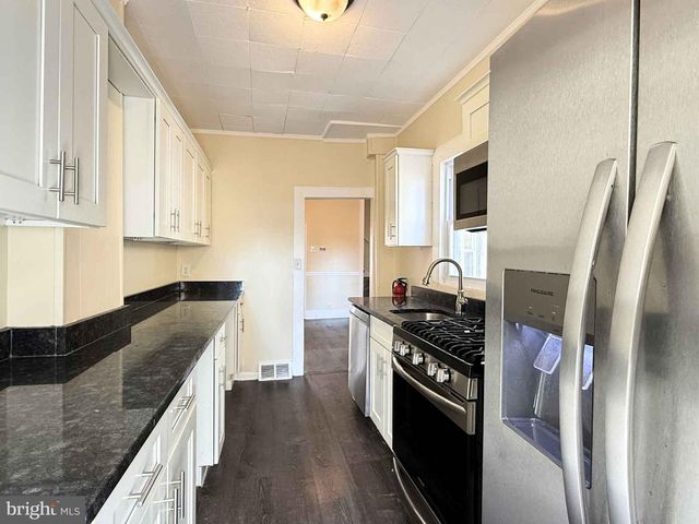 33 LAFAYETTE AVE, Hamilton, NJ 08610