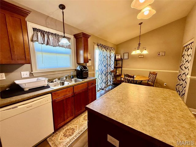 2409 Anthony Steven Court, Warrenton, MO 63383