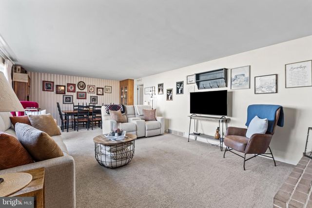 146 HARVEST LANE, Chambersburg, PA 17202