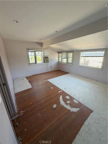 7157 Leota, Canoga Park, CA 91304