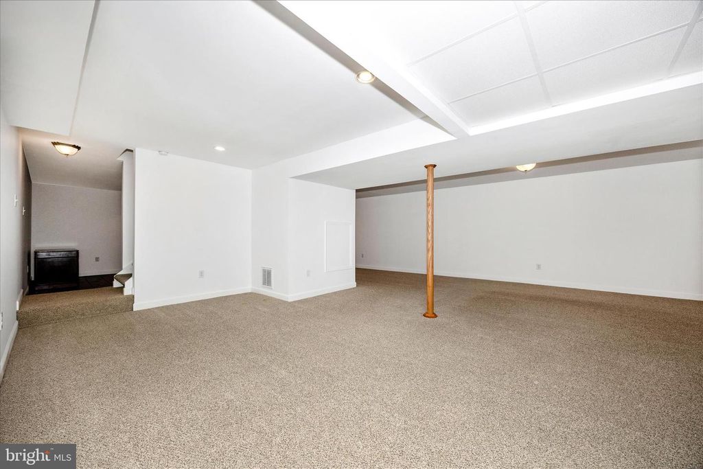 Image 39 of property listing at 5955 OLAND RD, Adamstown, MD 21710