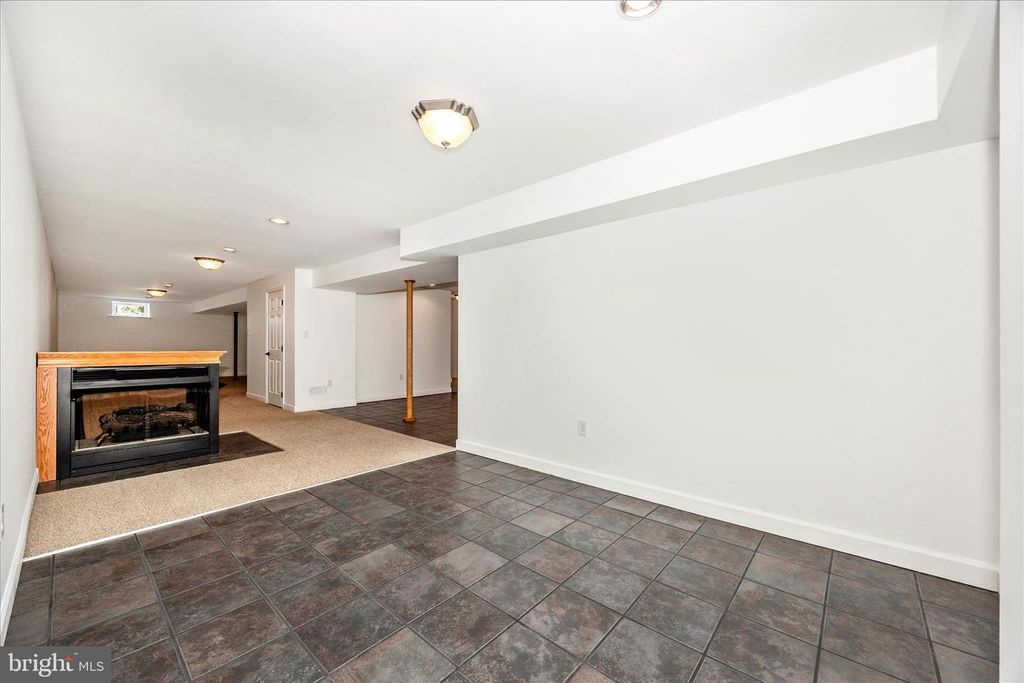 Image 41 of property listing at 5955 OLAND RD, Adamstown, MD 21710