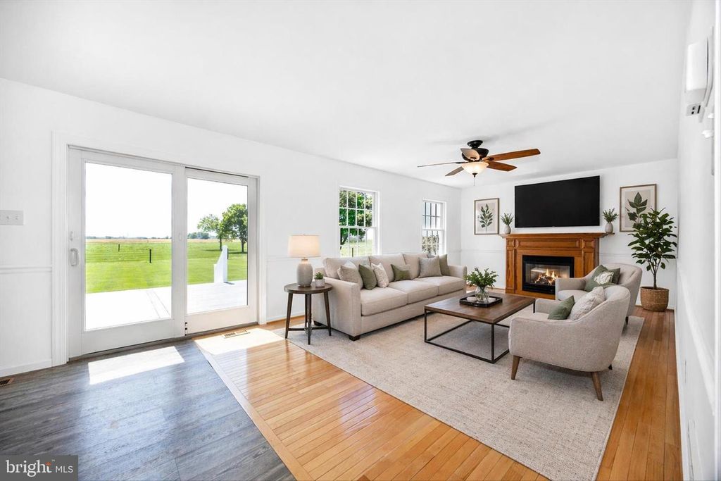 Image 7 of property listing at 5955 OLAND RD, Adamstown, MD 21710