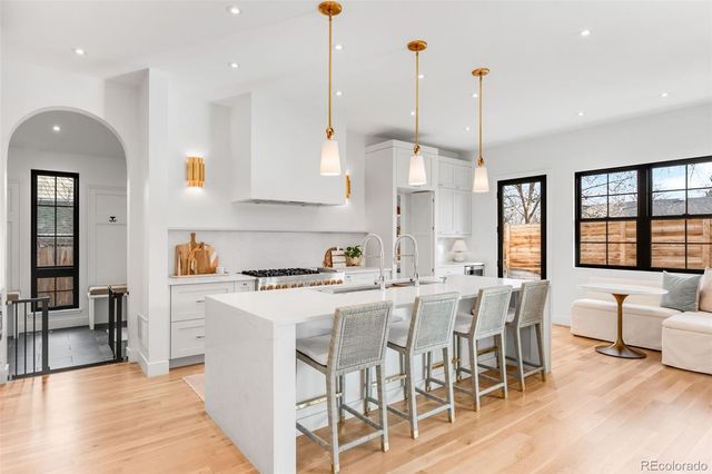 2900 S Madison Street, Denver, CO 80210