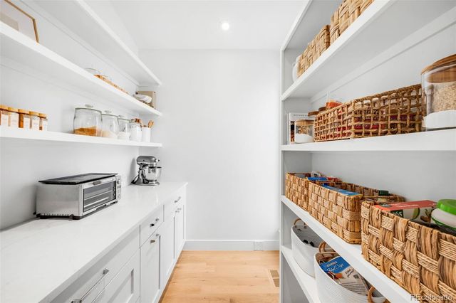 2900 S Madison Street, Denver, CO 80210