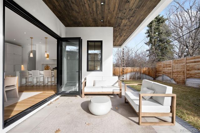 2900 S Madison Street, Denver, CO 80210