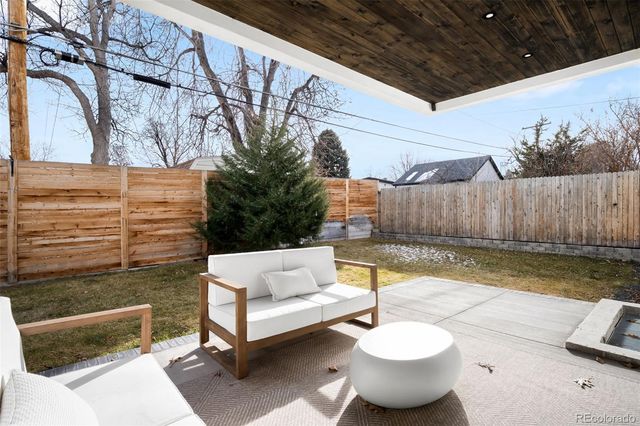 2900 S Madison Street, Denver, CO 80210