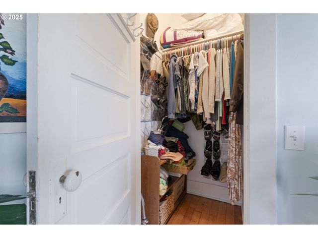 155 S 8TH St, St Helens, OR 97051