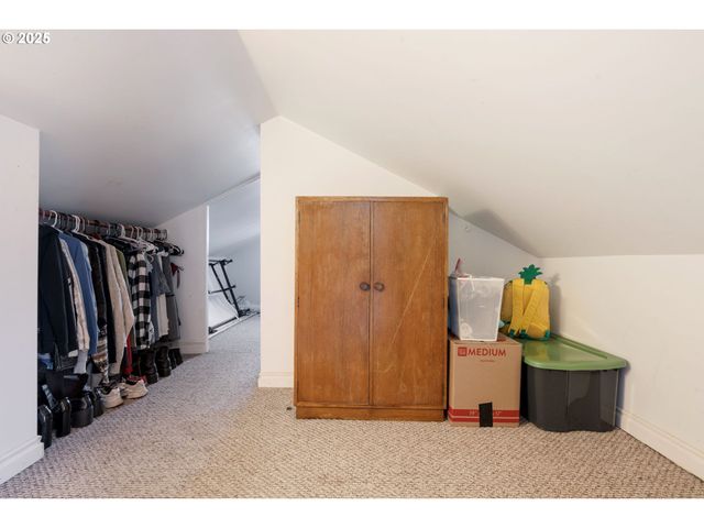 155 S 8TH St, St Helens, OR 97051