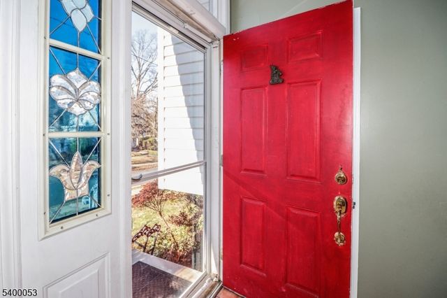 74 Newman St, Metuchen Boro, NJ 08840