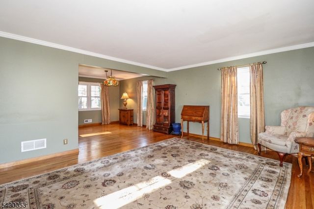 74 Newman St, Metuchen Boro, NJ 08840