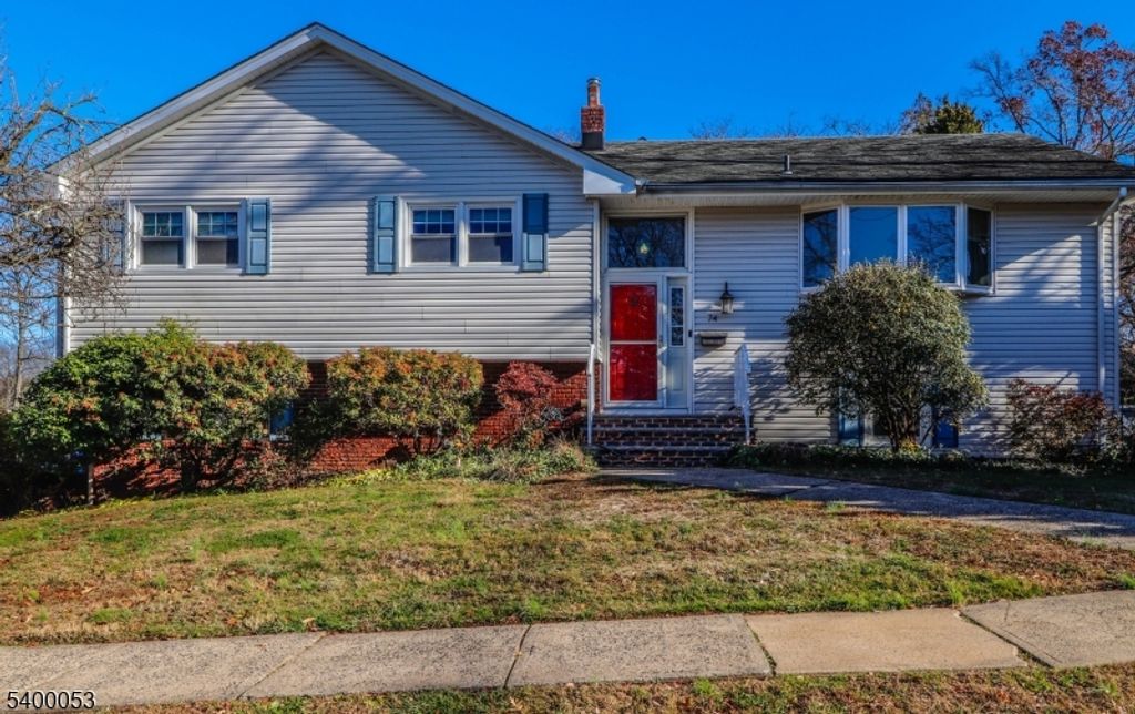 74 Newman St, Metuchen Boro, NJ 08840
