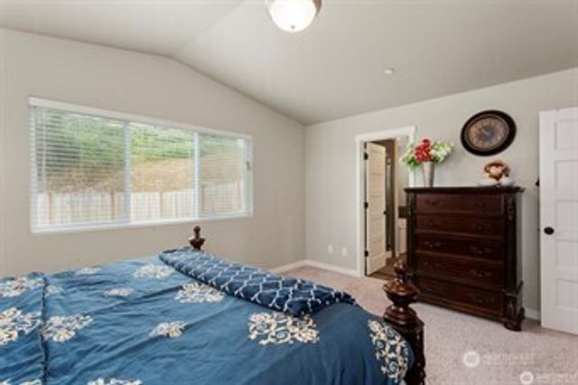 7713 92nd Place NE, Marysville, WA 98270