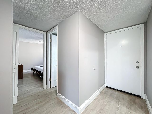 133 Lake Evelyn Drive, West Palm Beach, FL 33411