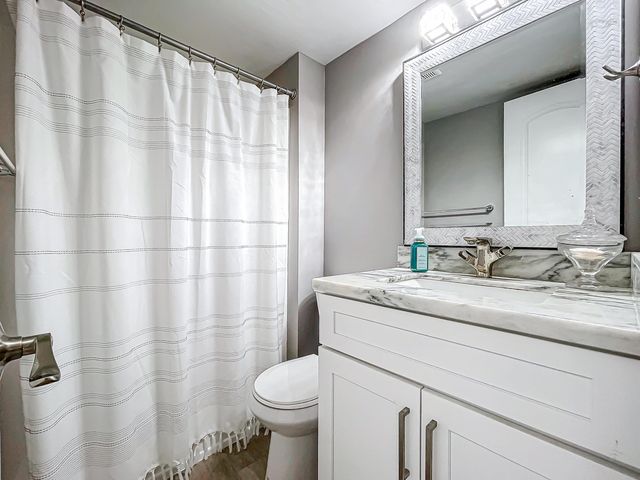 133 Lake Evelyn Drive, West Palm Beach, FL 33411