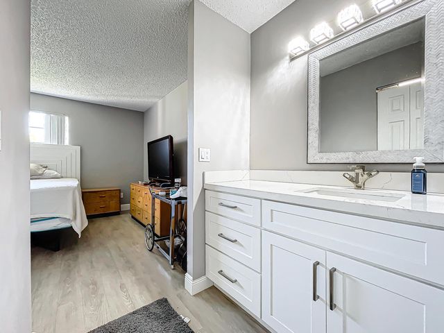 133 Lake Evelyn Drive, West Palm Beach, FL 33411