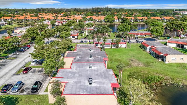 133 Lake Evelyn Drive, West Palm Beach, FL 33411