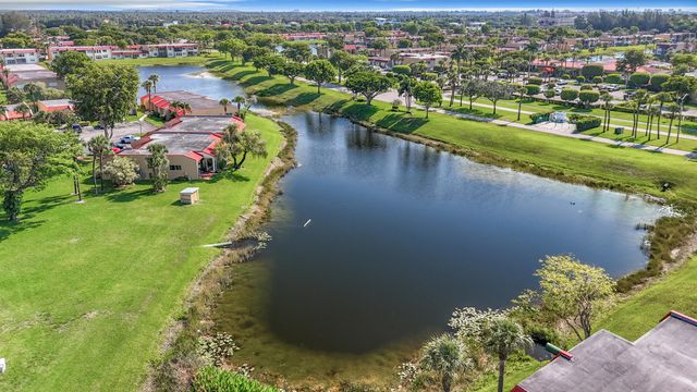 133 Lake Evelyn Drive, West Palm Beach, FL 33411