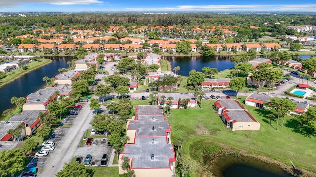 133 Lake Evelyn Drive, West Palm Beach, FL 33411