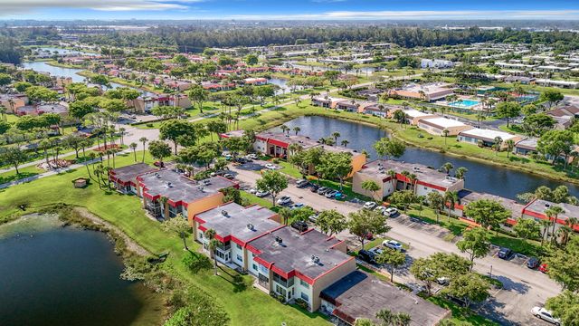 133 Lake Evelyn Drive, West Palm Beach, FL 33411