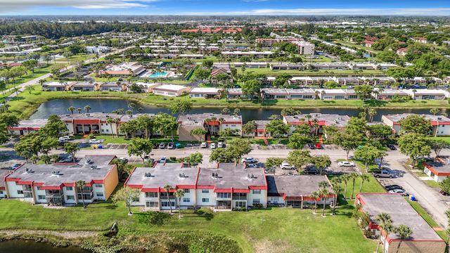 133 Lake Evelyn Drive, West Palm Beach, FL 33411