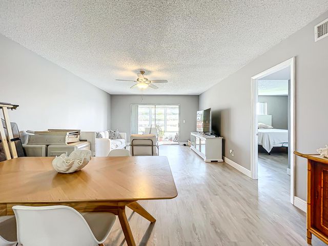 133 Lake Evelyn Drive, West Palm Beach, FL 33411