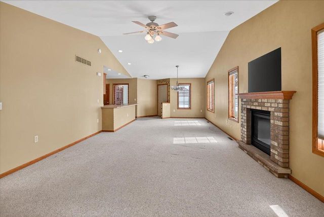 608 Springbrook Circle, Deforest, WI 53532