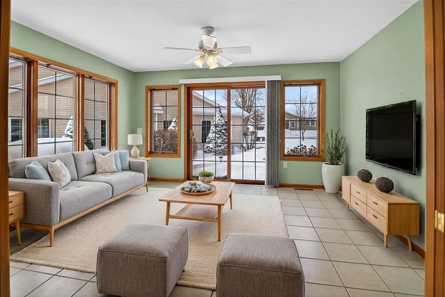 608 Springbrook Circle, Deforest, WI 53532