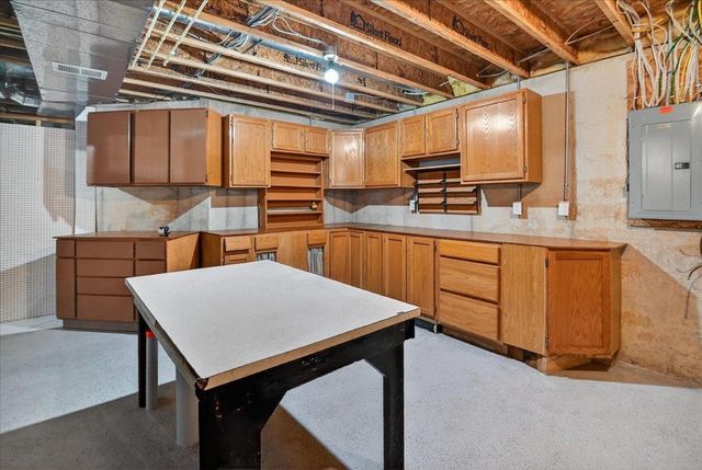 608 Springbrook Circle, Deforest, WI 53532