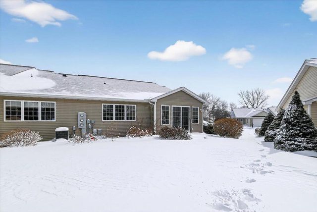608 Springbrook Circle, Deforest, WI 53532