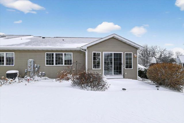 608 Springbrook Circle, Deforest, WI 53532