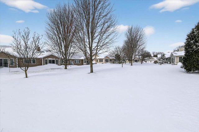 608 Springbrook Circle, Deforest, WI 53532